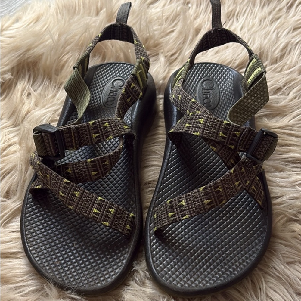 New Chaco Strappy Sandals in Black and Green